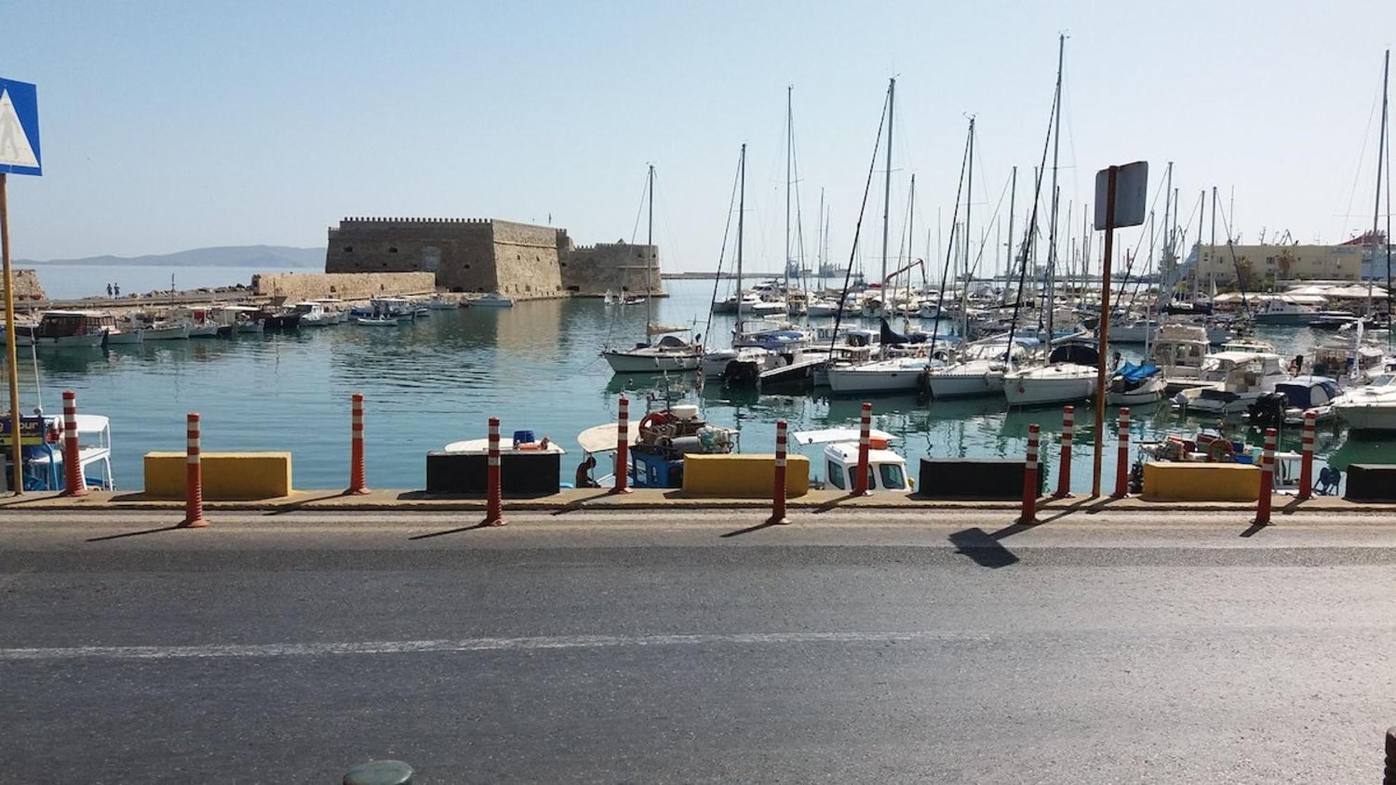 Comfi Apartment Kleio كاندية المظهر الخارجي الصورة